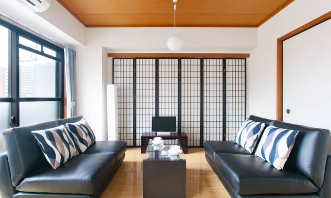 Toshima Apartment | Famous Japanese Gardens by walk