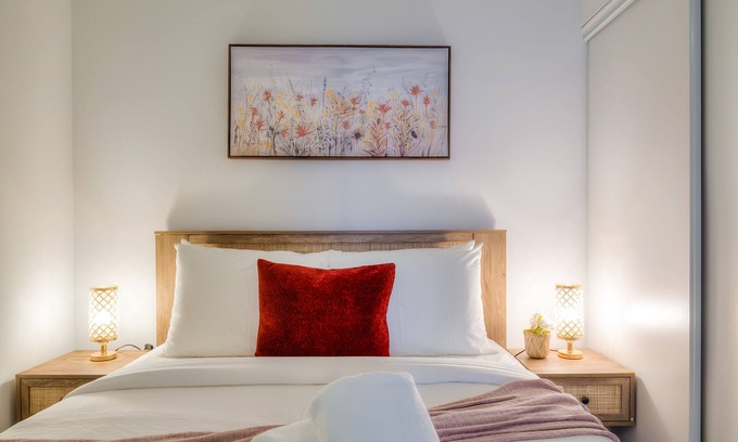 Garden District Apartment | Fancy 2BR Suite in Jarvis