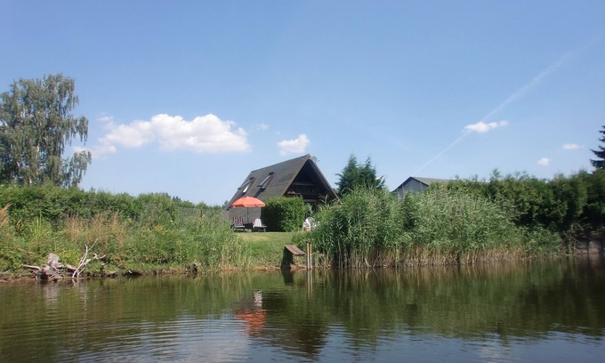 Brandenburg an der Havel House | Fantastic holiday home right on the beautiful Beetzsee