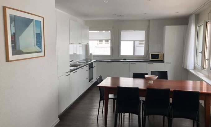 Muhlebach Apartment | Fantastic 2BR executive flat 100sqm (Mainau 6)