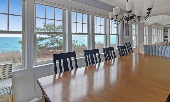 East Falmouth House | Fantastic 4 Bedroom WATERFRONT