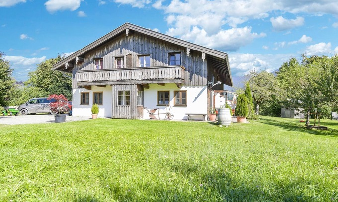 Lenggries Apartment | Fantastic Apartment "Schönbergalm" with Balcony, Garden & Wi-Fi