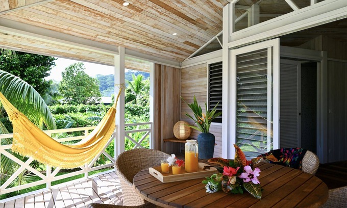 Teahupoo Hotel | FARE VAVAE