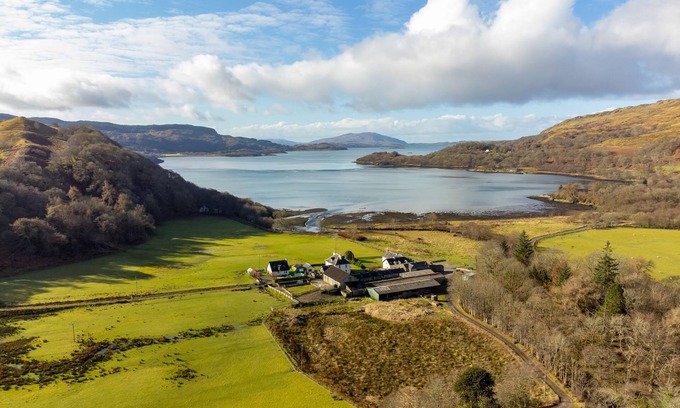 Slate Islands Cottage | Farm Cottage 1 - a spacious house that sleeps up to 8 guests