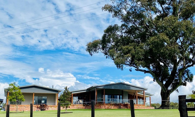 Mindaribba House | Farm Stay Halee Park MAITLAND