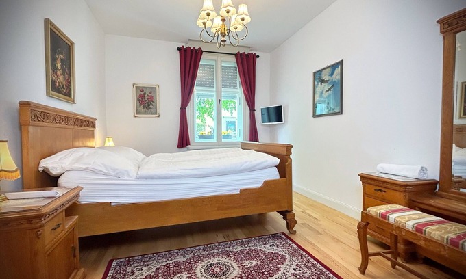 Jueterbog Apartment | Farmer's Lodge - Double Bedroom