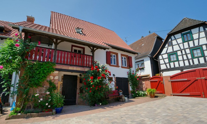Gleiszellen-Gleishorbach House | Farmhouse from 1850 newly renovated