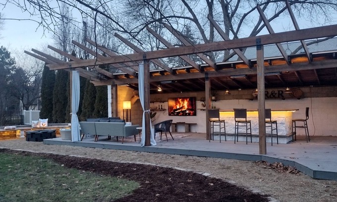 Normal House | Farmhouse retreat near ISU