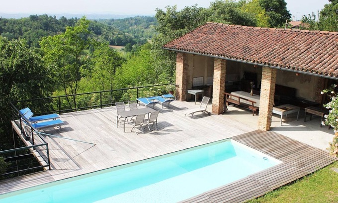 Portacomaro House | Farmhouse with swimming pool in the green countryside of Monferrato astigiano.