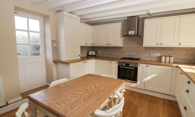 Sturton By Stow Cottage | Farriers Cottage