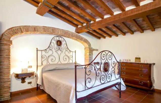 Lorenzana House | Fattoria Uccelliera