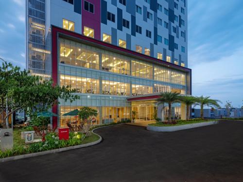 Karawang Hotel | favehotel Karawang
