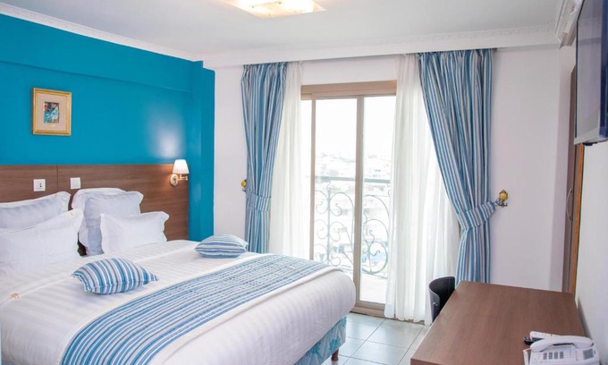 Akwa II Hotel | FAYA Hotel