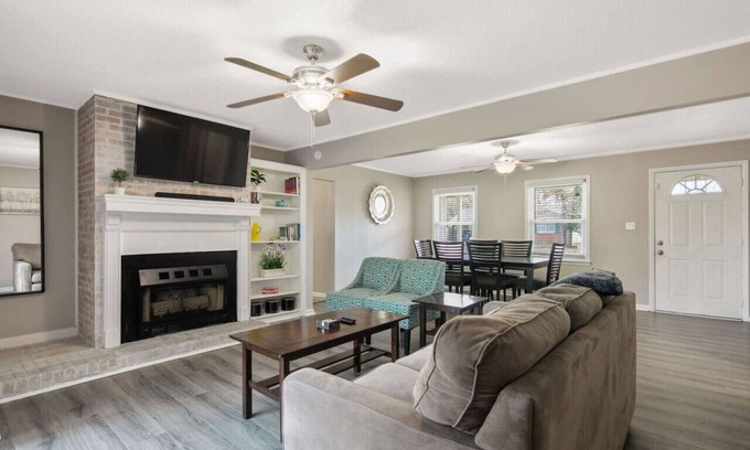 Westover House | Fayetteville Mesa Manor