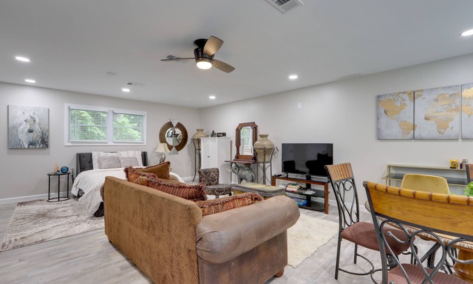 Fayetteville Apartment | Fayetteville Vacation Rental - Near Lake McIntosh!