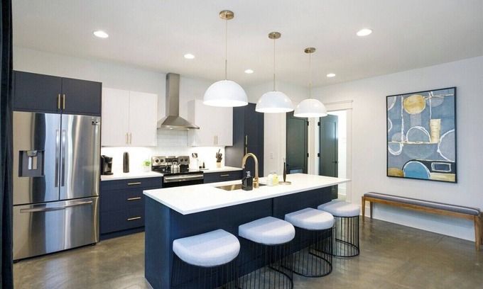 Hillsboro Village House | Feb. Discount! Walk to Belmont & Hillsboro Village