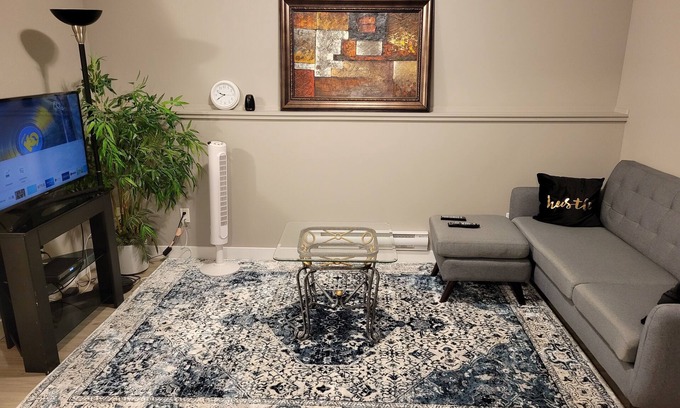 Saskatoon House | Federal Palace (2 bedroom, 1 bath)