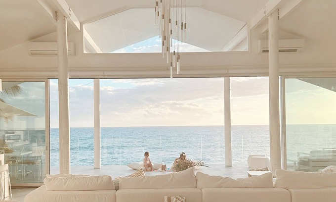Makaha House | Feel Hawaii. Magnificent view. Family Reunion Home. Children friendly.