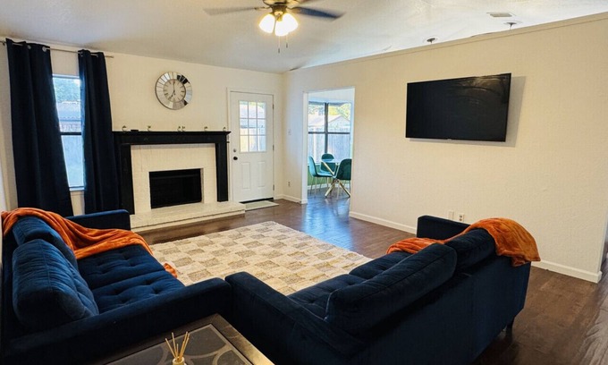 Wylie Apartment | Fenced Yard Fire pit Fireplace Pet Friendly