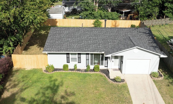 Royal Manor House | Fenchurch - Ranch - Hot Tub