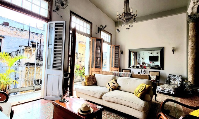 Centro Havana Bed & Breakfast | Fentons The Boutique Casa