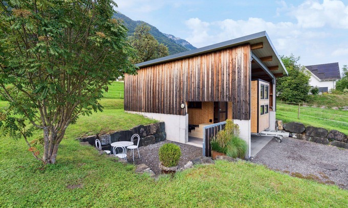Sennwald House | FENUS Tinyhouse mit Bergsicht