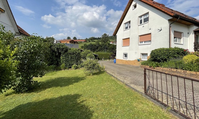 Mernes Apartment | Ferienwohnung Katzenberg