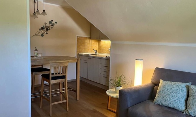 Elkeringhausen Apartment | Ferienwohnung "waldblick"