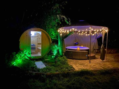Gotterswickerhamm Villa | Ferien-Villa direkt am Rhein Sauna/Whirlpool