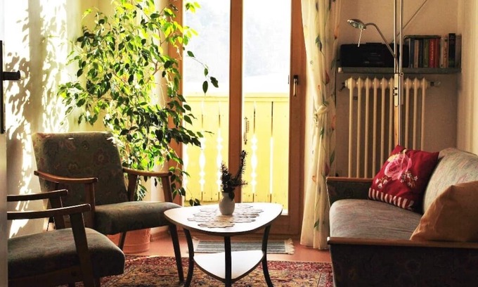 Friedenfels Apartment | Feriendomizil (61 m2) im Naturpark Steinwald mit Südbalkon