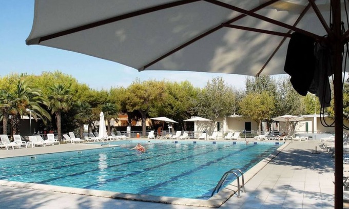 Cologna Spiaggia House | Feriendorf Stork Lodge Deluxe für 6 Personen