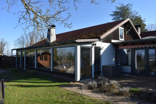 Voehl House | Ferienhaus Bella Vista Edersee