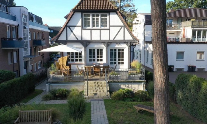 Timmendorfer Strand House | Ferienhaus Strandallee95 - direkt am Strand