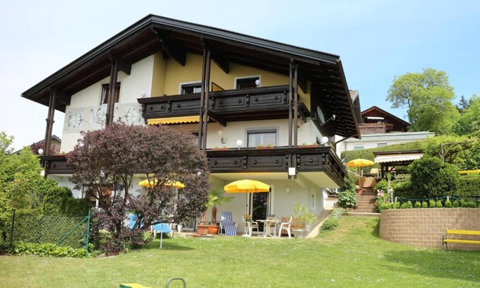 Egg am Faaker See Apartment | Ferienhaus Renate