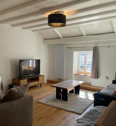 Fell House | Ferienhaus Schiefertraum