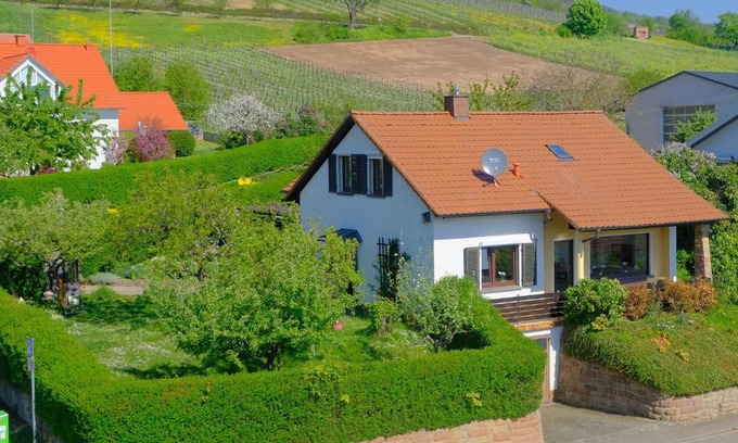 Gleiszellen-Gleishorbach Apartment | Ferienweingut Wissing Wohnung Frieda