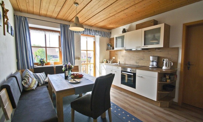 Nußdorf Apartment | Ferienwohnung 2 "Margerite"