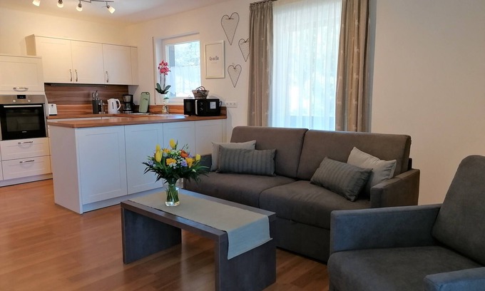 Aufham Apartment | Ferienwohnung 13 Jenner, 2 Schlafzimmer, TV, 6 Pers