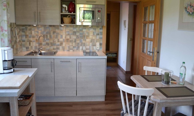 Bad Endorf Apartment | Ferienwohnung, 40 qm Obergeschoss, 1 separates Schlafzimmer