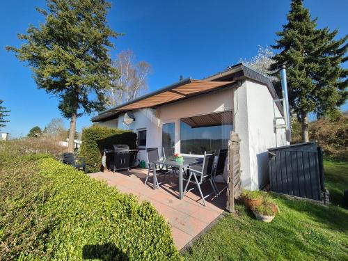 Husen Apartment | Ferienwohnung Altenaublick Husen