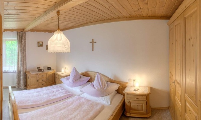 Bad Feilnbach Apartment | Ferienwohnung Apfelbaum 1. Etage, 42 qm, 1 Sep. Schlafzimmer, Balkon
