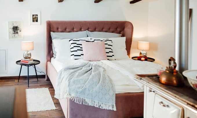 Bad Aussee Apartment | Ferienwohnung Atelier - Salzherrenhof Bad Aussee - Neueröffnung - Netflix - W-Lan