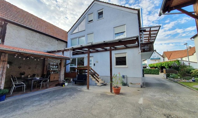 Neupotz Apartment | Ferienwohnung Baumann