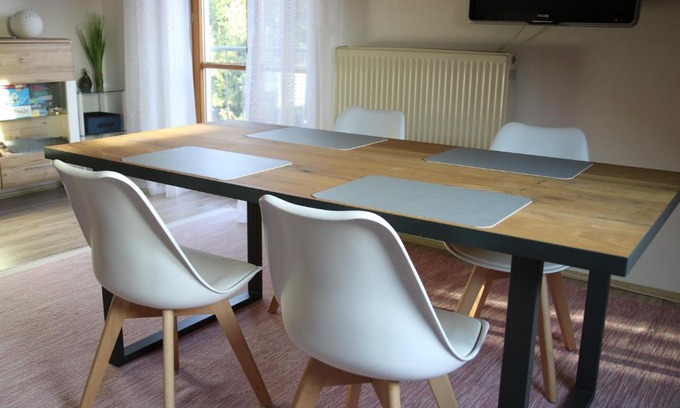 Wolnzach Apartment | Ferienwohnung - Dachgeschoss Schmuckstück