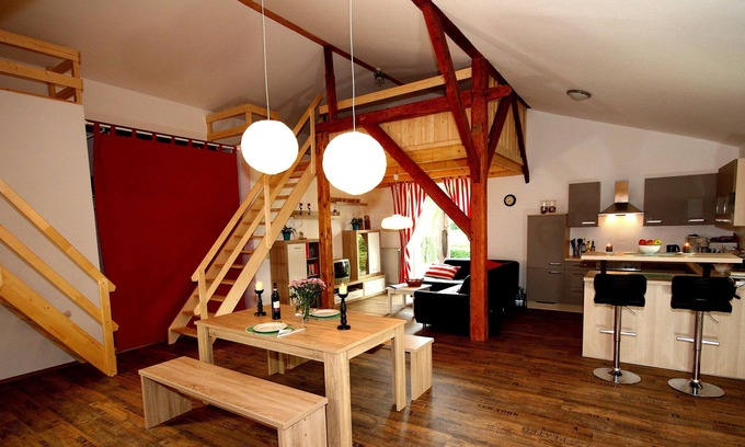Burg Apartment | Ferienwohnung/app. für 6 Gäste mit 80m² in Burg