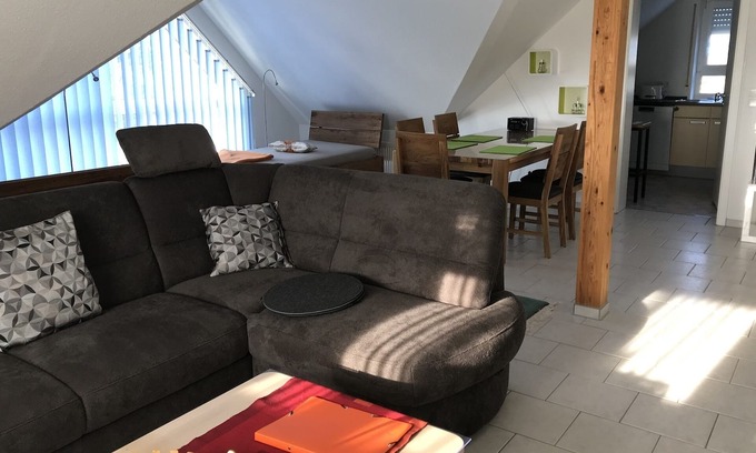 Markt Taschendorf Apartment | Ferienwohnung 75qm für zwei Personen mit tollem Ausblick