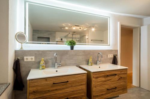 Waggershausen Apartment | Ferienwohnung Ellenweiler bis 15 P
