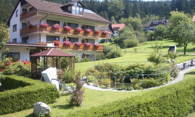 Warmensteinach Apartment | Ferienwohnung Emilia - Pension Brix