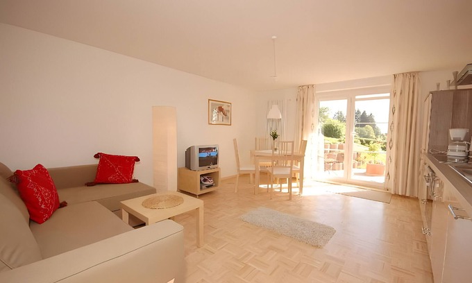St. Peter im Schwarzwald Apartment | Ferienwohnung Gartenblick, 42qm, 1 Schlafzimmer, max. 2 Personen
