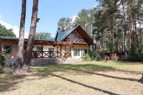 Adamswalde Apartment | Ferienwohnung Habicht Villa-Pälitzsee